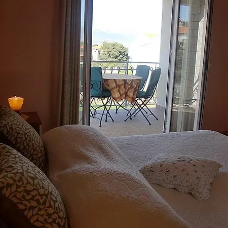 Marina *